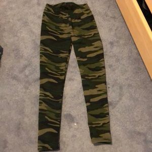 camo leggings